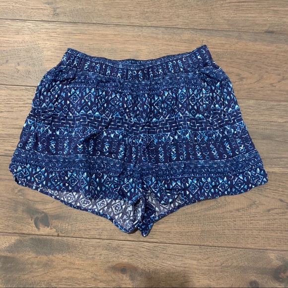 H&M High Waisted Blue Shorts (size 6) - Picture 2 of 4